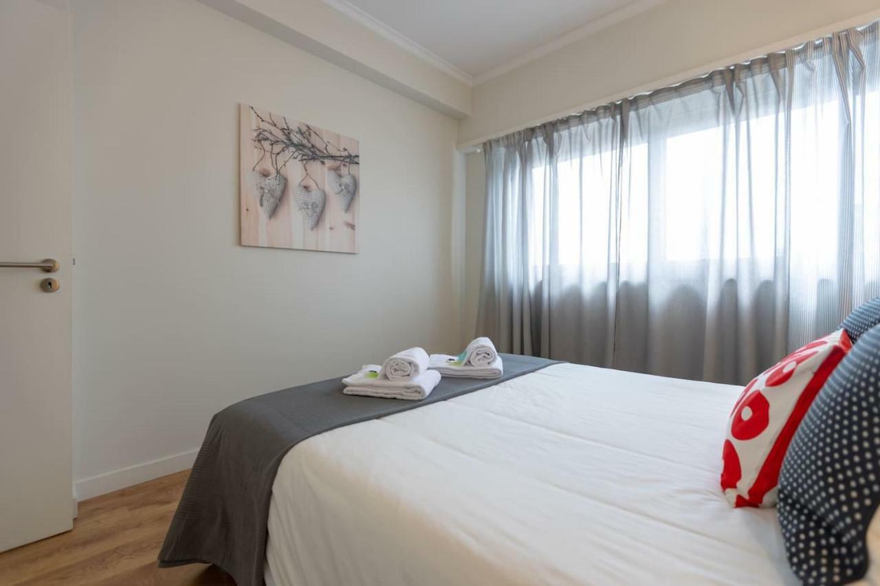 Trindade Sunny Downtown Apartment With Balcony & Ac Porto Eksteriør billede