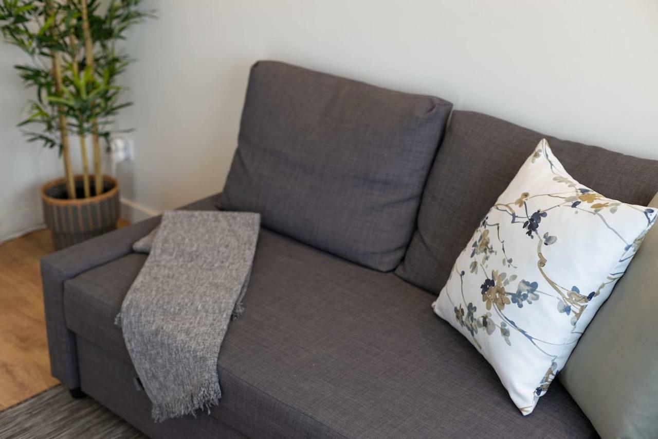 Trindade Sunny Downtown Apartment With Balcony & Ac Porto Eksteriør billede