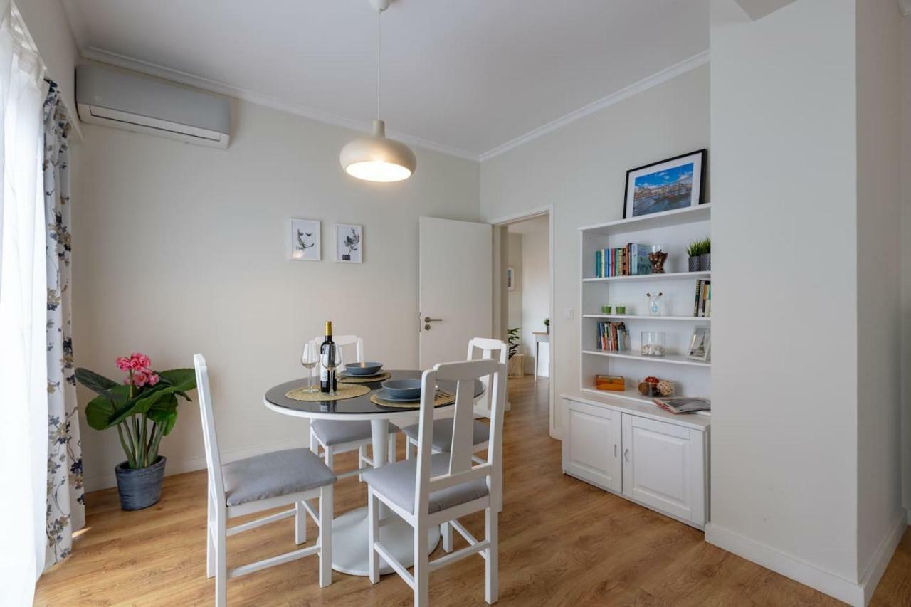 Trindade Sunny Downtown Apartment With Balcony & Ac Porto Eksteriør billede