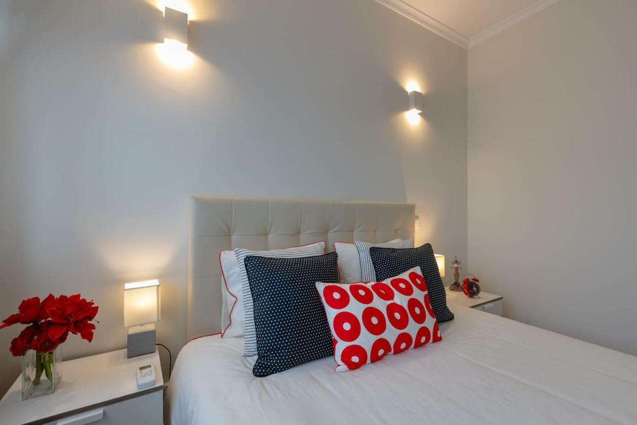 Trindade Sunny Downtown Apartment With Balcony & Ac Porto Eksteriør billede